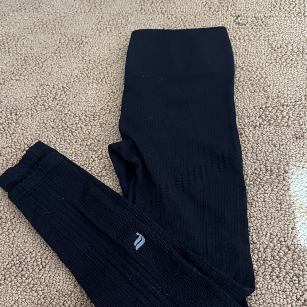 Black Fabletics Leggings